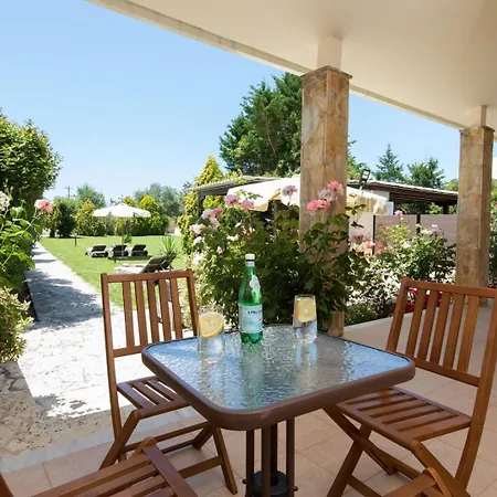 فيلة Peroulades Luxury *