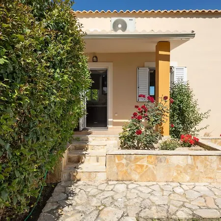 Peroulades Luxury *