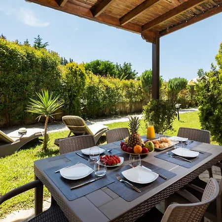 빌라 Peroulades Luxury